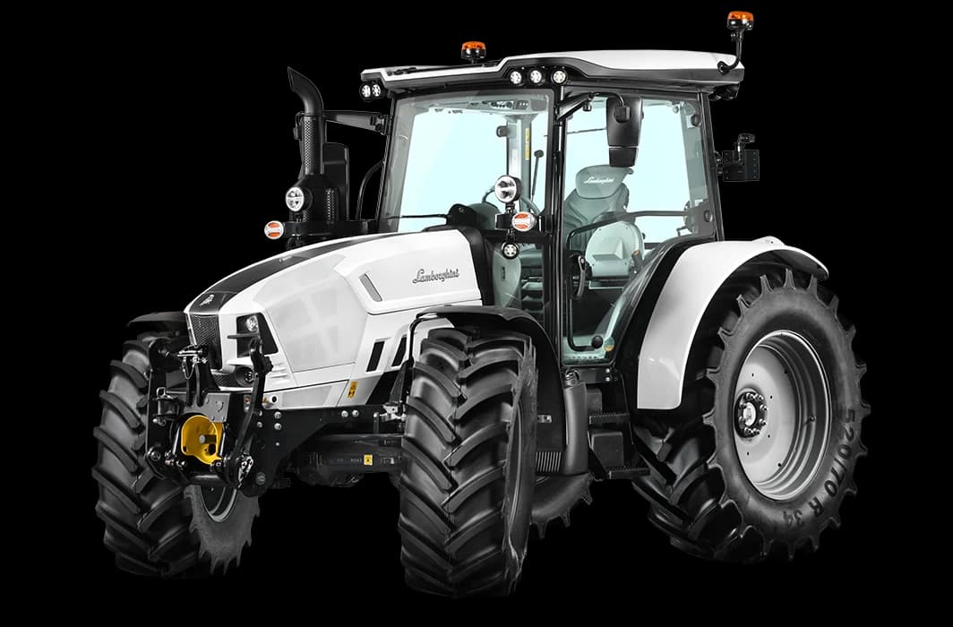 Bílý traktor Lamborghini Strike