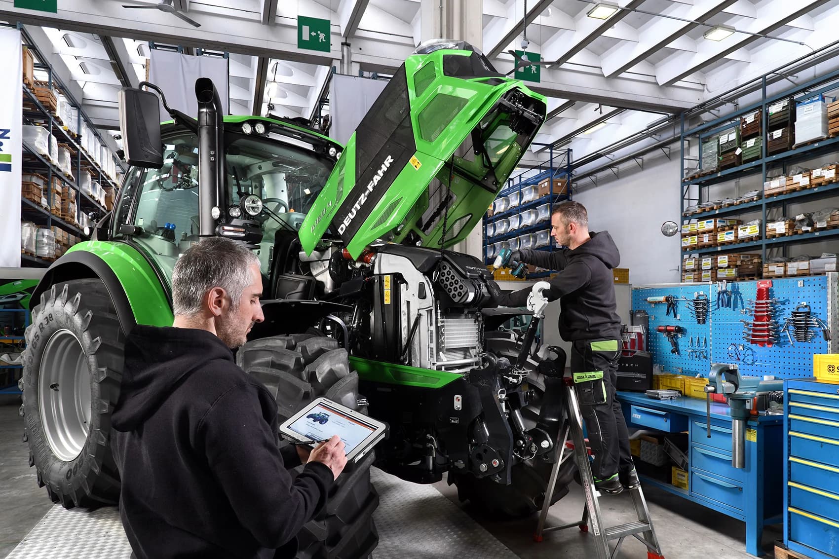 Servis a diagnostika traktoru DEUTZ-FAHR, ilustrační fotografie SDF